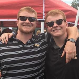 Meet your Posher, Hunter